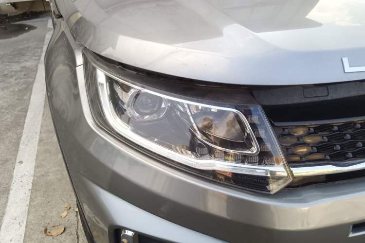 Used Land X7 2018 Geely Jingyue 1.5T Panoramic Luxury Model Right Front Headlight