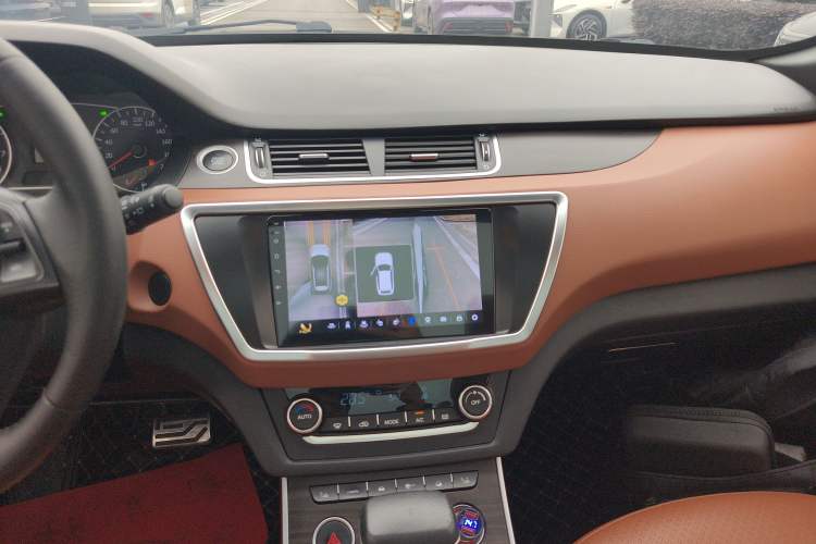 Used Land X7 2018 Geely Jingyue 1.5T Panoramic Luxury Model Audio And AC Panel