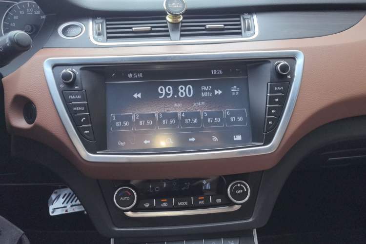 Used Land X7 2018 Geely Jingyue 1.5T Panoramic Luxury Model Audio And AC Panel