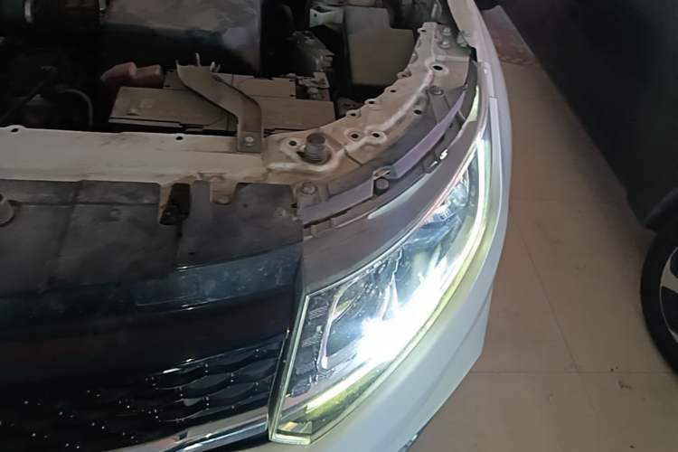 Used Land X7 2018 Geely Jingyue 1.5T Panoramic Luxury Model Engine Bay Left