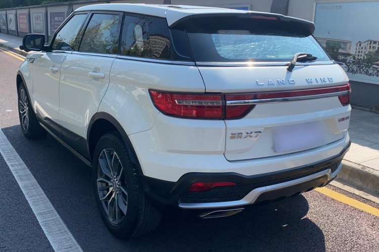 Used Land X7 2018 Geely Jingyue 1.5T Panoramic Luxury Model Exterior 3