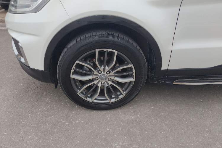 Used Land X7 2018 Geely Jingyue 1.5T Panoramic Luxury Model Exterior 4