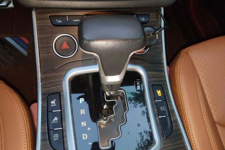 Used Land X7 2018 Geely Jingyue 1.5T Panoramic Luxury Model Gear Lever