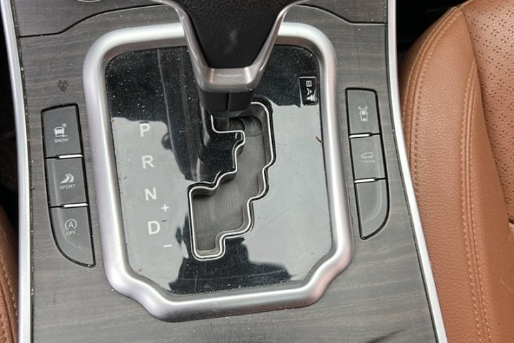 Used Land X7 2018 Geely Jingyue 1.5T Panoramic Luxury Model Gear Lever
