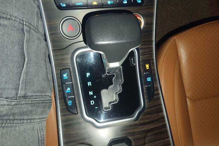 Used Land X7 2018 Geely Xingyue 1.5T Panoramic Supreme Model Gear Lever