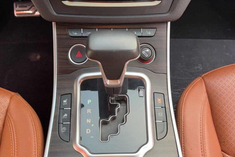 Used Land X7 2018 Geely Jingyue 1.5T Panoramic Luxury Model Gear Lever