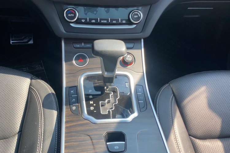 Used Land X7 2018 Geely Jingyue 1.5T Panoramic Luxury Model Interior 3