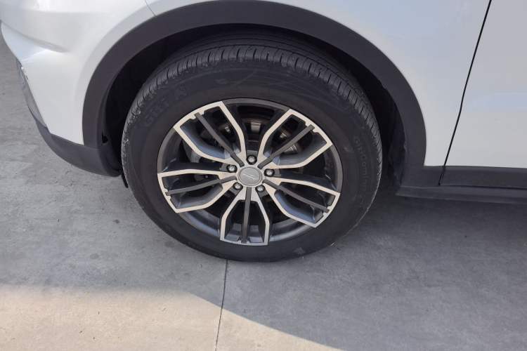 Used Land X7 2018 Geely Jingyue 1.5T Panoramic Luxury Model Left Front Wheel Hub