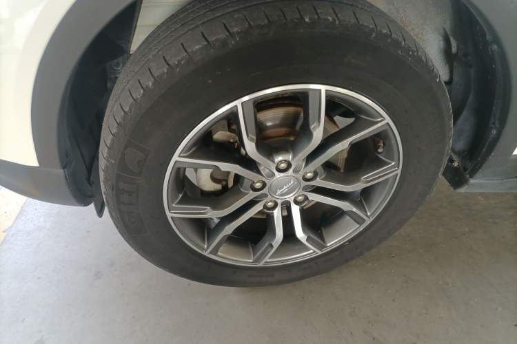Used Land X7 2018 Jingyue 1.5T Panoramic Luxury Model Left Front Wheel Hub