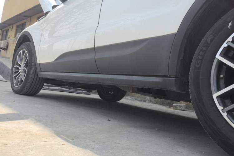 Used Land X7 2018 Geely Jingyue 1.5T Panoramic Luxury Model Left Side Sill