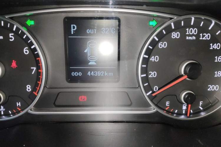 Used Land X7 2018 Geely Jingyue 1.5T Panoramic Luxury Model Odometer Close Up