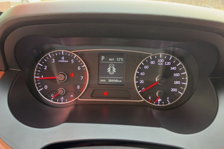 Used Land X7 2018 Geely Jingyue 1.5T Panoramic Luxury Model Odometer Close Up