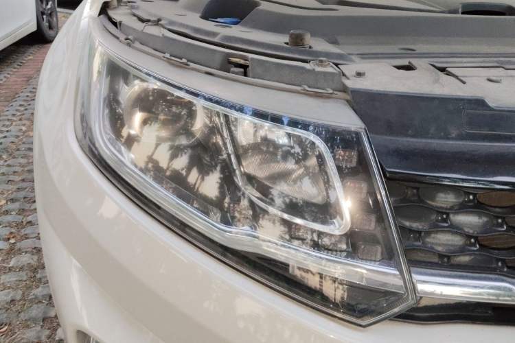 Used Land X7 2018 Geely Jingyue 1.5T Panoramic Luxury Model Right Front Headlight