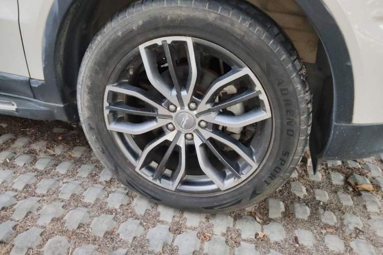Used Land X7 2018 Geely Jingyue 1.5T Panoramic Luxury Model Right Front Wheel Hub