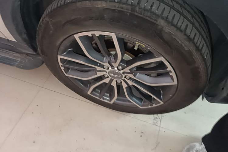 Used Land X7 2018 Geely Jingyue 1.5T Panoramic Luxury Model Right Front Wheel Hub