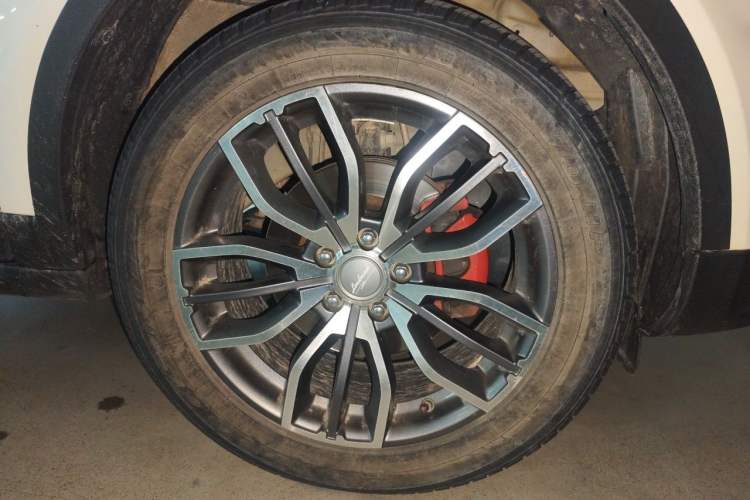 Used Land X7 2018 Geely Xingyue 1.5T Panoramic Supreme Model Right Front Wheel Hub