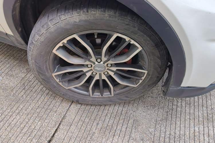 Used Land X7 2018 Geely Xingyue 1.5T Panoramic Supreme Model Right Front Wheel Hub