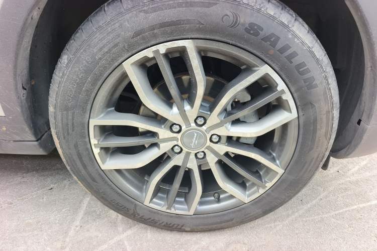 Used Land X7 2018 Geely Jingyue 1.5T Panoramic Luxury Model Right Front Wheel Hub