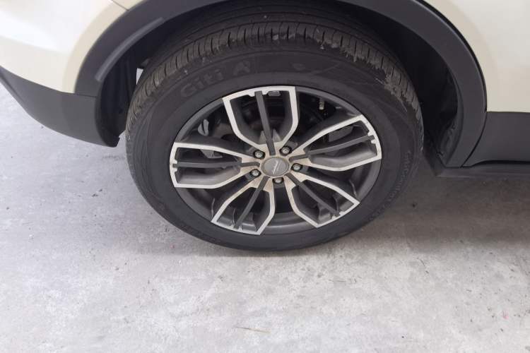 Used Land X7 2018 Geely Jingyue 1.5T Panoramic Luxury Model Right Rear Wheel Hub