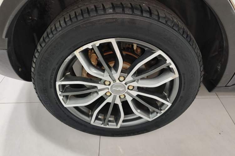 Used Land X7 2018 Geely Jingyue 1.5T Panoramic Luxury Model Right Rear Wheel Hub
