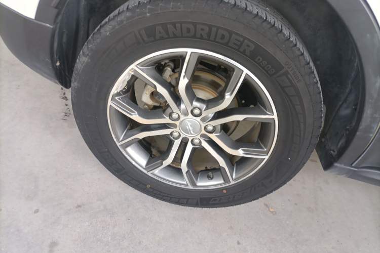 Used Land X7 2018 Jingyue 1.5T Panoramic Luxury Model Right Rear Wheel Hub