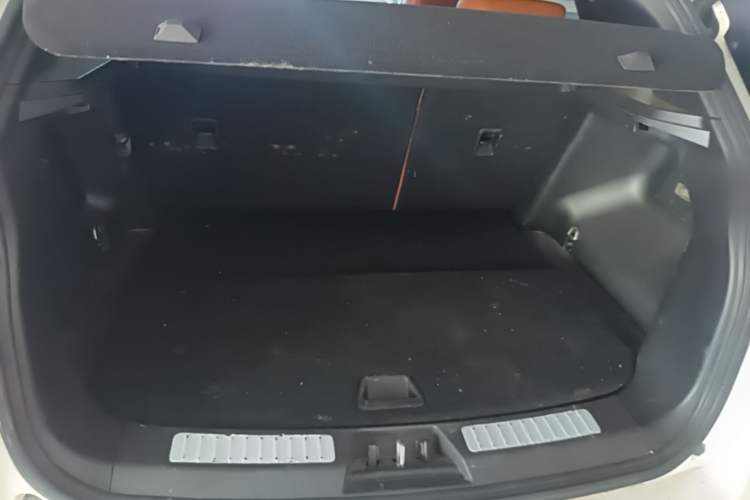 Used Land X7 2018 Geely Jingyue 1.5T Panoramic Luxury Model Trunk