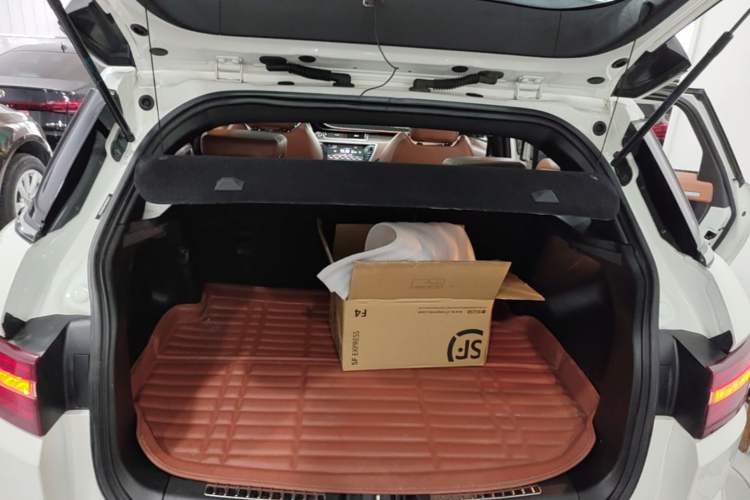Used Land X7 2018 Geely Jingyue 1.5T Panoramic Luxury Model Trunk