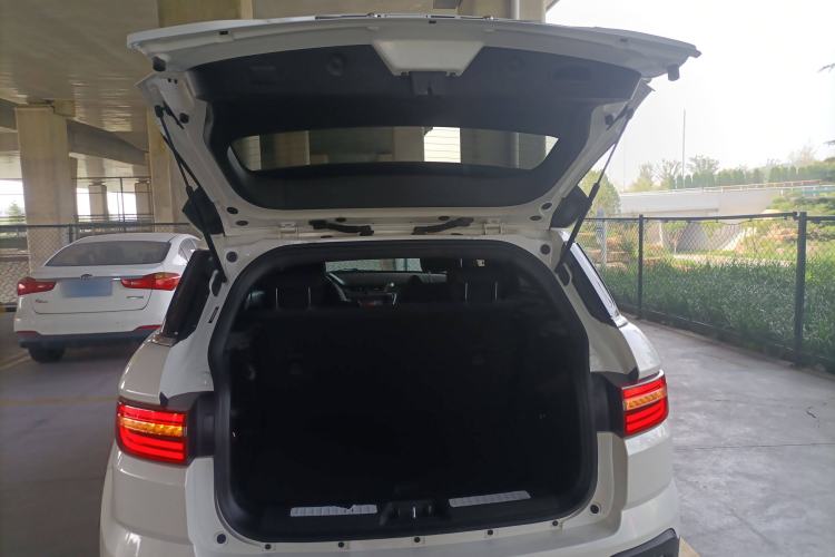 Used Land X7 2018 Jingyue 1.5T Panoramic Luxury Model Trunk