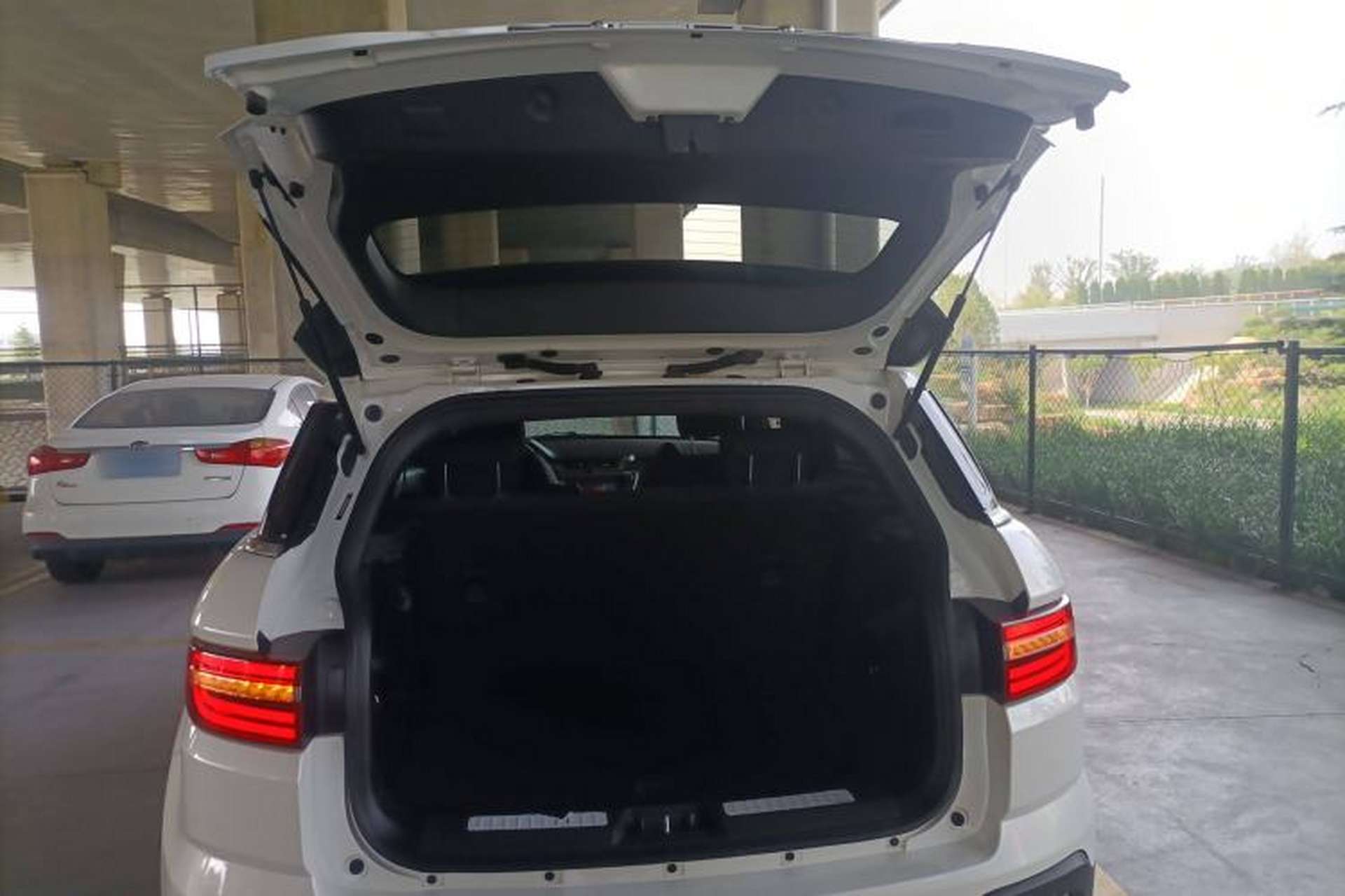 Used Land X7 2018 Jingyue 1.5T Panoramic Luxury Model Trunk