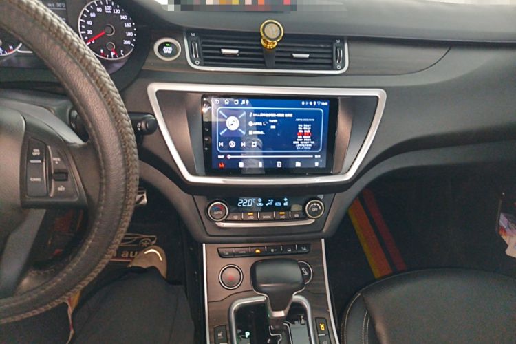 Used Land X7 2018 Geely Jingyue 1.5T Panoramic Luxury Model Audio And AC Panel