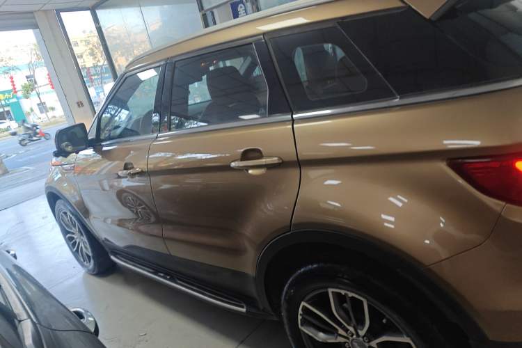 Used Land X7 2018 Geely Jingyue 1.5T Panoramic Luxury Model Exterior 3
