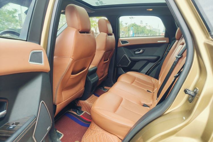 Used Land X7 2018 Geely Jingyue 1.5T Panoramic Luxury Model Interior 6