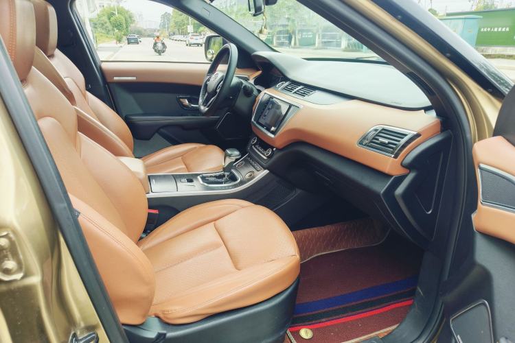 Used Land X7 2018 Geely Jingyue 1.5T Panoramic Luxury Model Interior 8