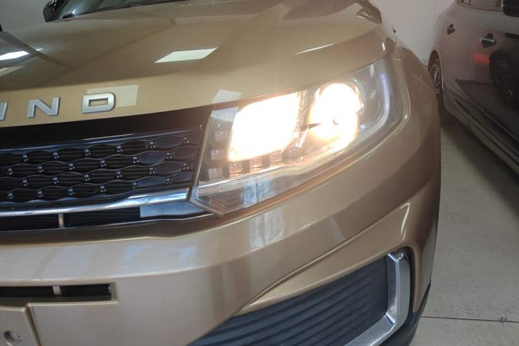 Used Land X7 2018 Geely Jingyue 1.5T Panoramic Luxury Model Left Front Headlight