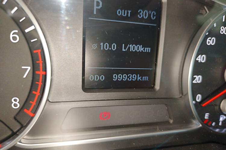 Used Land X7 2018 Geely Jingyue 1.5T Panoramic Luxury Model Odometer Close Up