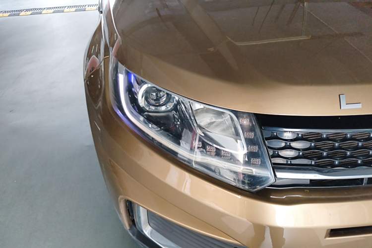 Used Land X7 2018 Geely Jingyue 1.5T Panoramic Luxury Model Right Front Headlight