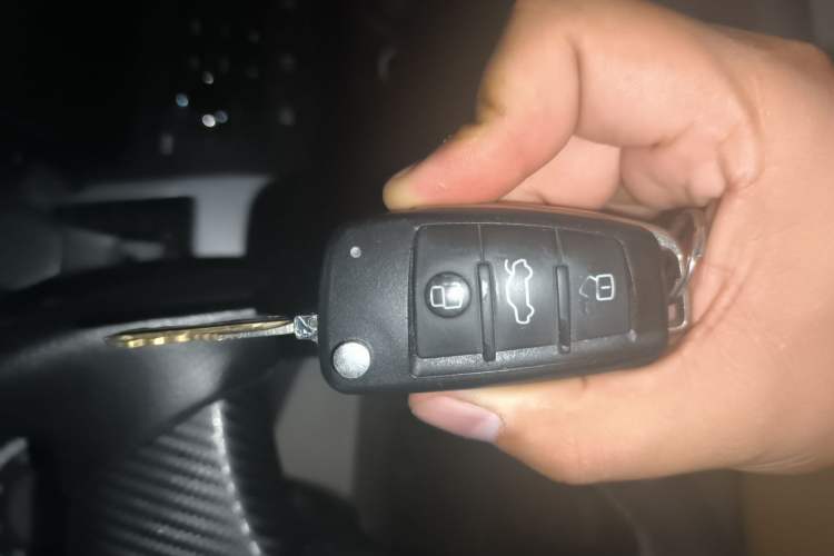 Used Land X8 2009 2.4L Gasoline 4x4 Luxury Edition Vehicle Key