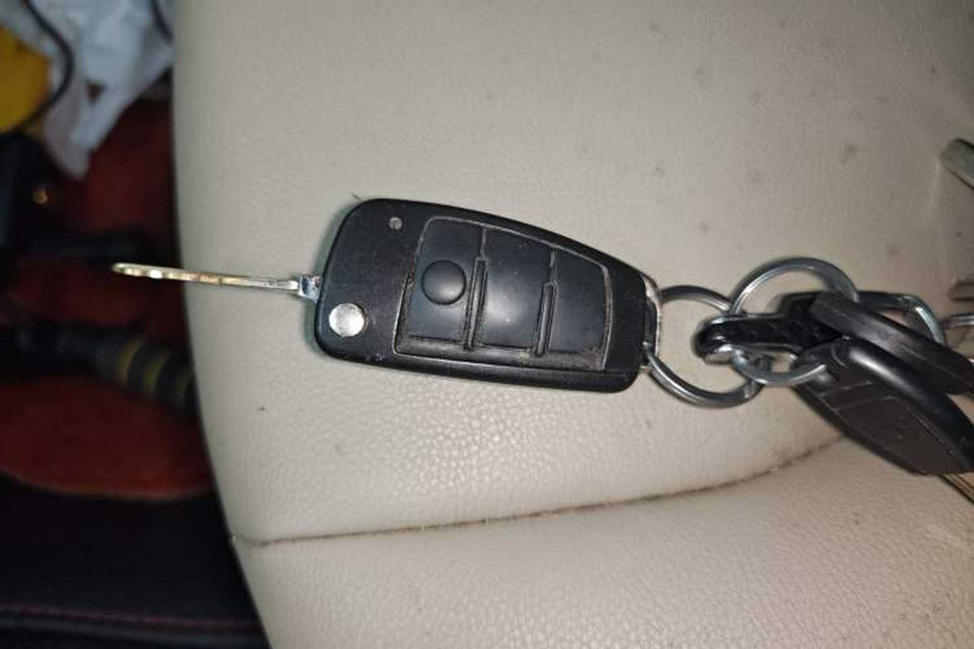 Used Land X8 2011 2.0L Urban Pioneer Edition Vehicle Key