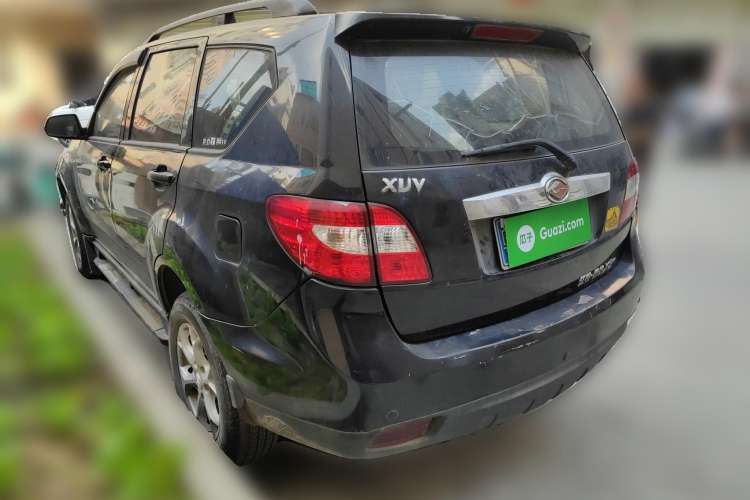 Used Land X8 2012 Explorer Edition 2.0T Diesel 4x2 Luxury Model Rear Left 45 Deg