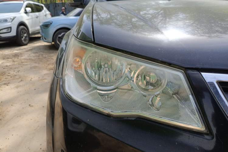 Used Land X8 2012 Explorer Edition 2.0T Diesel 4x2 Luxury Model Right Front Headlight