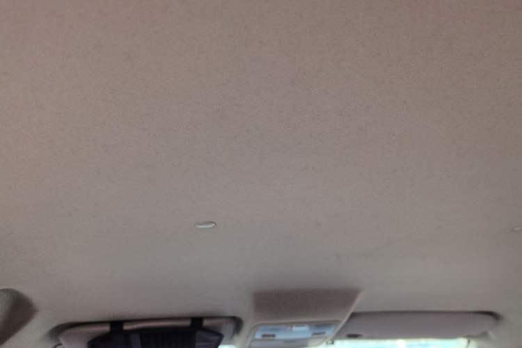 Used Land X8 2012 Explorer Edition 2.0T Diesel 4x2 Luxury Model Headliner