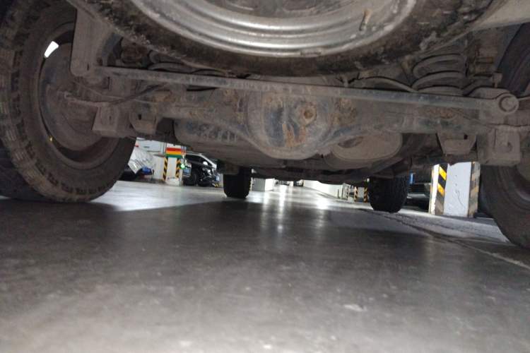 Used Land X8 2012 Explorer Edition 2.0T Diesel 4x2 Luxury Model Chassis Rear
