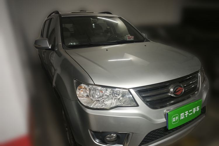 Used Land X8 2012 Explorer Edition 2.0T Diesel 4x2 Luxury Model Front Right 45 Deg