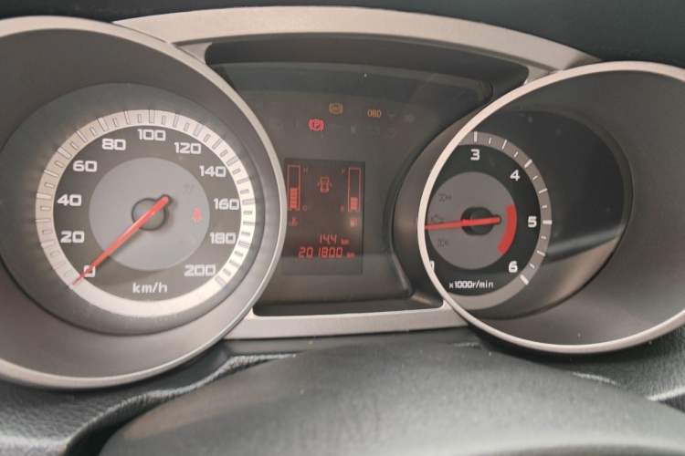 Used Land X8 2012 Explorer Edition 2.5T Diesel 4x2 Ultra-Luxury Model Instrument Cluster