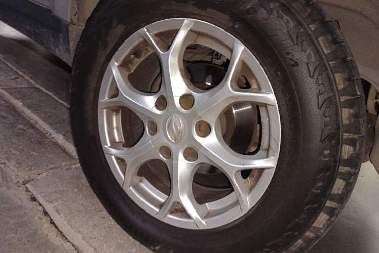 Used Land X8 2012 Explorer Edition 2.0T Diesel 4x2 Luxury Model Right Front Wheel Hub