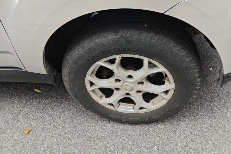 Used Land X8 2012 Explorer Edition 2.5T Diesel 4x2 Ultra-Luxury Model Right Front Wheel Hub