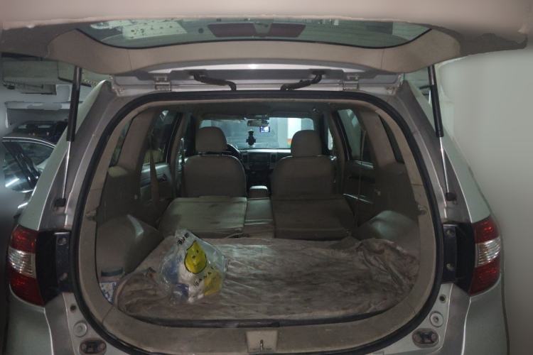 Used Land X8 2012 Explorer Edition 2.0T Diesel 4x2 Luxury Model Trunk