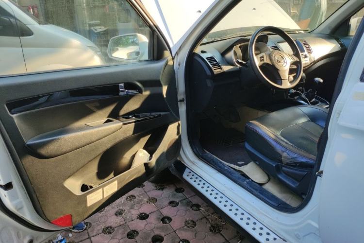Used Land X8 2012 Explorer Edition 2.0T Diesel 4x4 Luxury Model Driver Seat