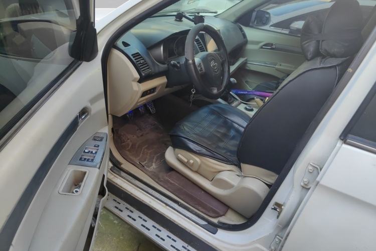 Used Land X8 2012 Explorer Edition 2.4L Gasoline 4X4 Ultra-Luxury Model Driver Seat
