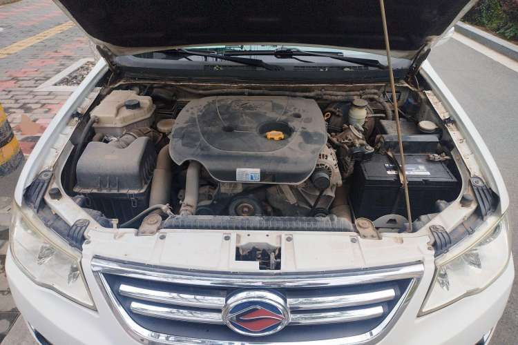 Used Land X8 2012 Explorer Edition 2.0T Diesel 4x4 Ultra-Luxury Model Engine Bay